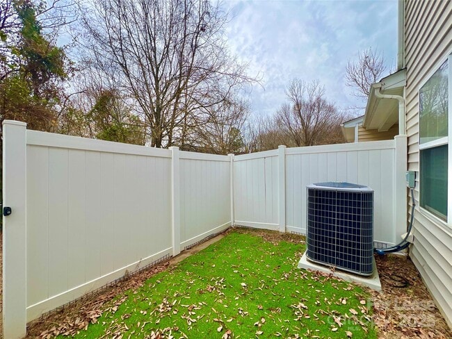 Building Photo - 13310 Erwin Rd