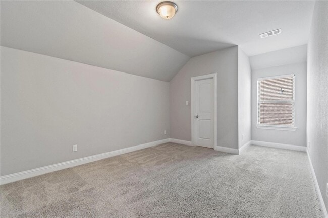 Building Photo - 138 Spanish Bluebell Dr
