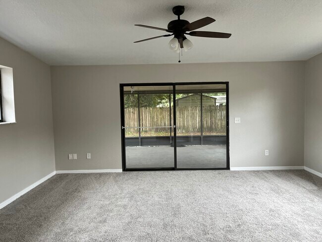 Building Photo - 6030 Wateredge Dr S