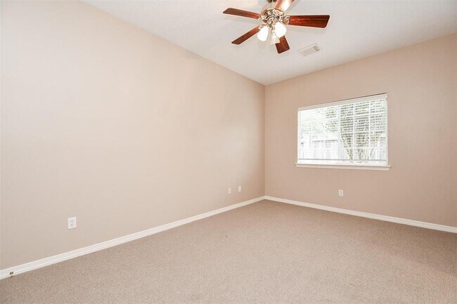 Building Photo - 1511 Beaconshire