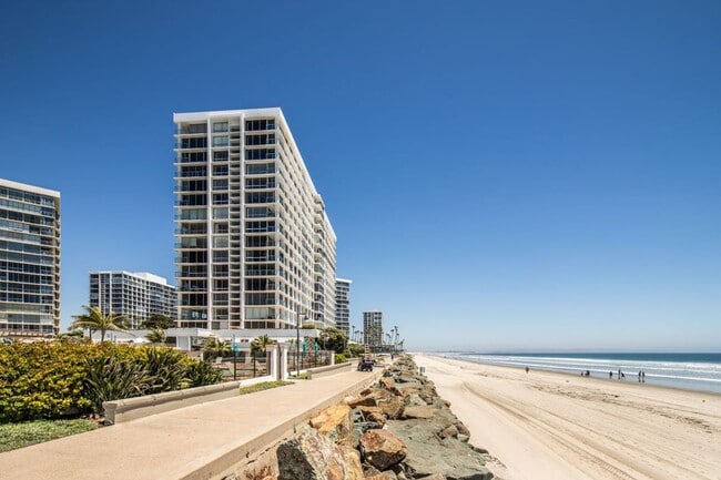 Building Photo - 1760 Avenida Del Mundo