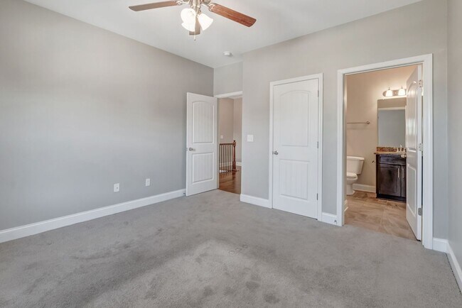 Building Photo - Harpeth Park Townhome in Bellevue