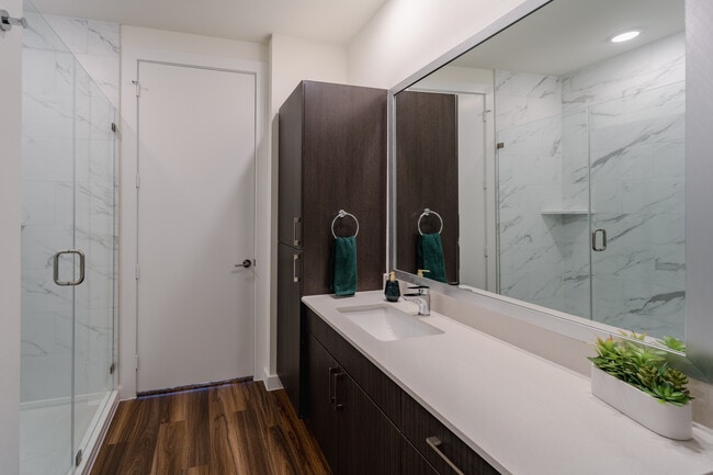 Bathroom - Midtown Highline