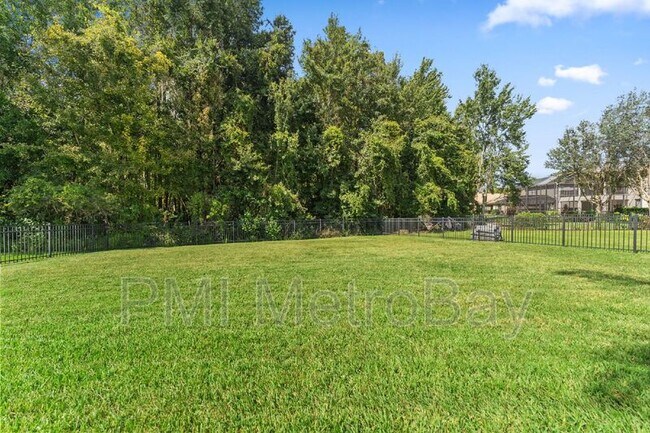Building Photo - 10886 Cory Lake Dr