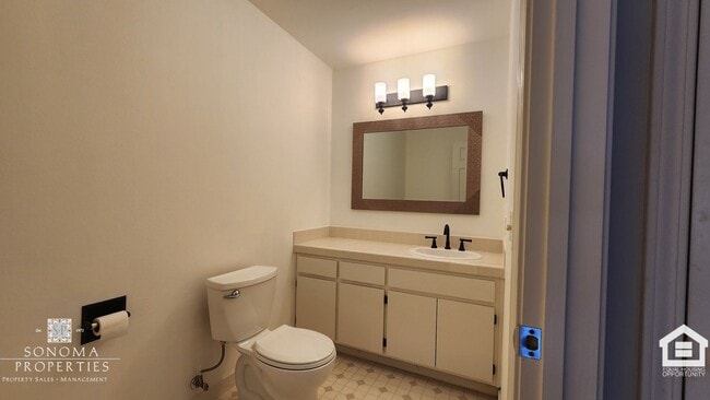 Building Photo - 3 Bedroom/2.5 Bathroom Home in Sonoma Greens!
