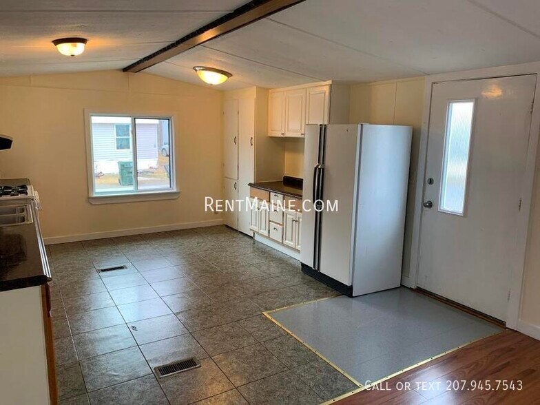 Building Photo - 14 Pheasant Hill Mobile Home Park