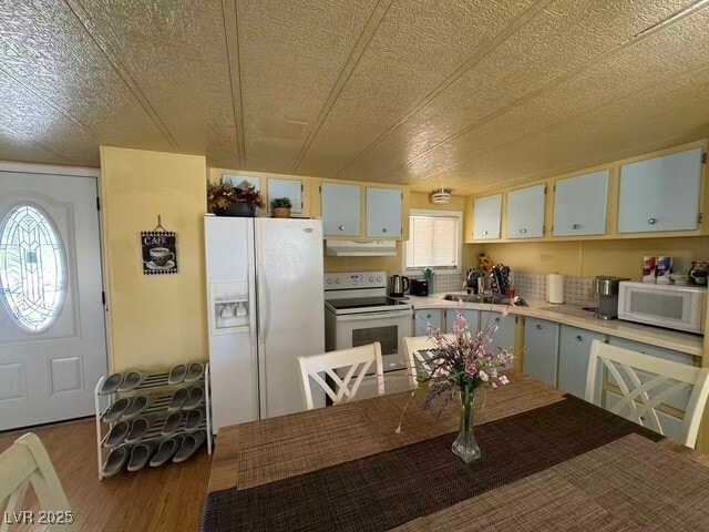 Building Photo - 551 Piltz Rd