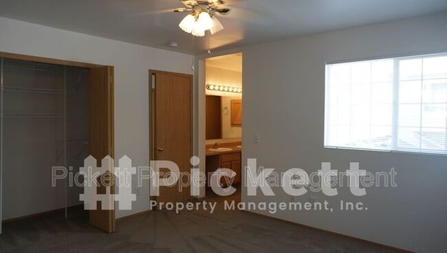 Building Photo - 11615 Breckenridge Ln NW