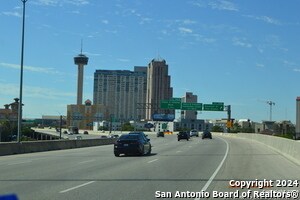 Building Photo - 610 E Market St