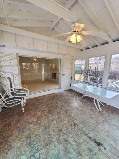 Building Photo - 8862 N Malibu Dr