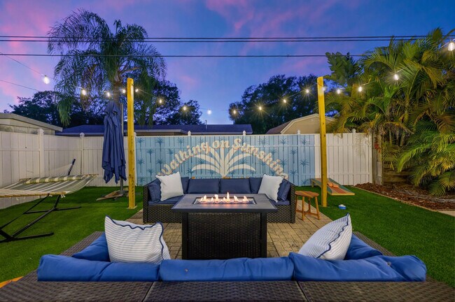 Building Photo - 1132 Gershwin Dr