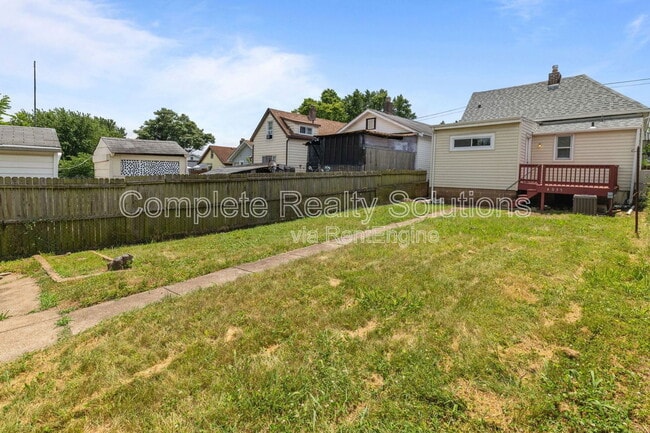 Building Photo - 4035 Schiller Pl