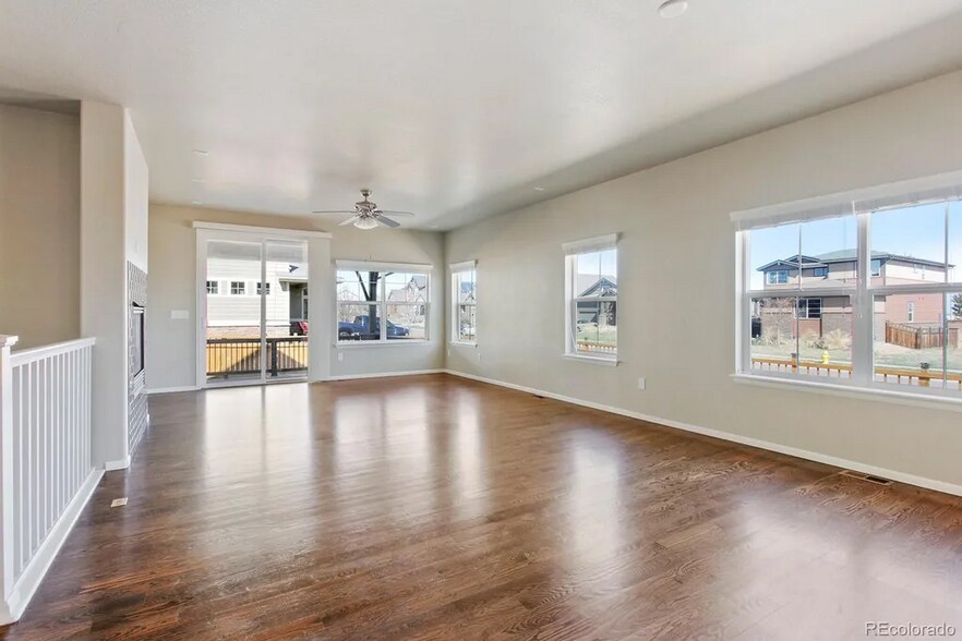 Building Photo - 6343 N Genoa Way