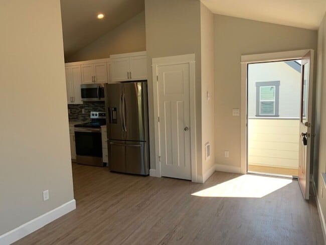 Building Photo - Cozy ADU on Bend's West Side!