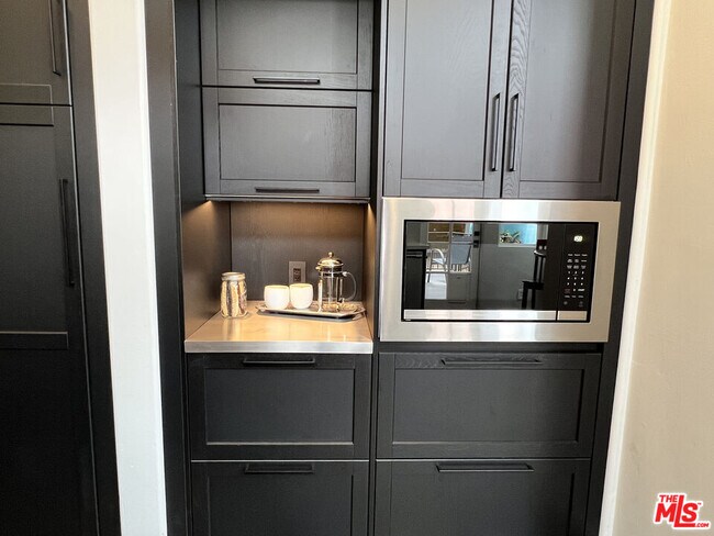 Building Photo - 390 N Baldwin Ave