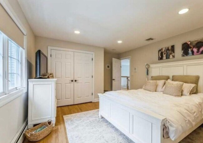 Building Photo - 9 Blackledge Court, Closter, NJ 07624 - 5 ...