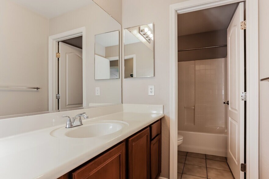 Building Photo - 1872 S Seton Ave