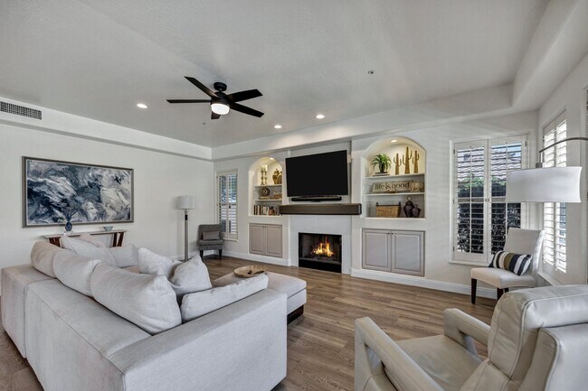 Building Photo - 13744 E Lupine Ave