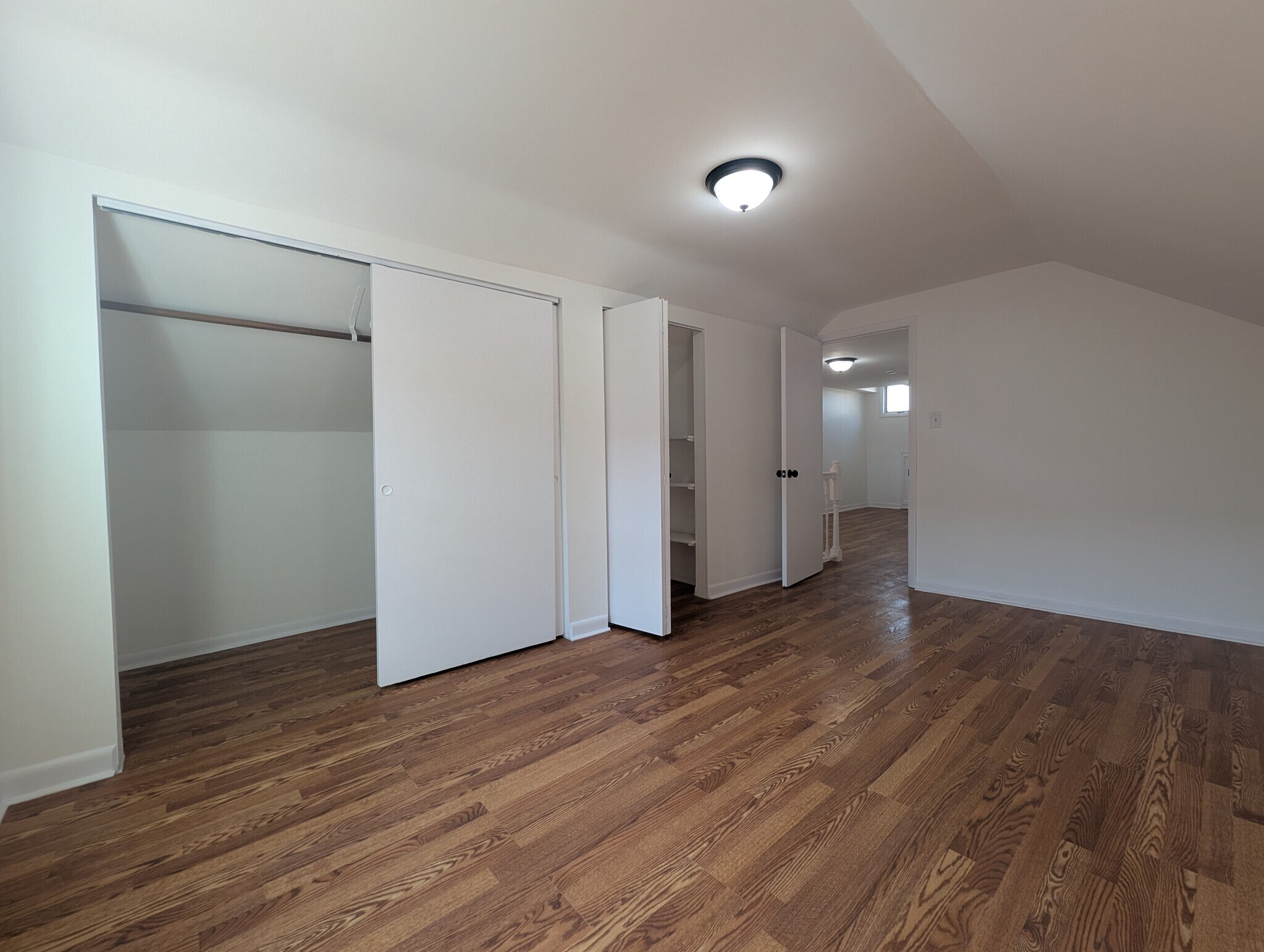 Building Photo - 1520 W Melrose St