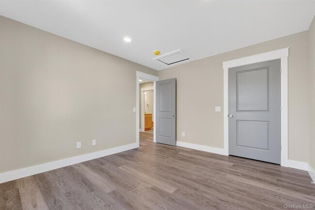 Building Photo - 104 North Rd