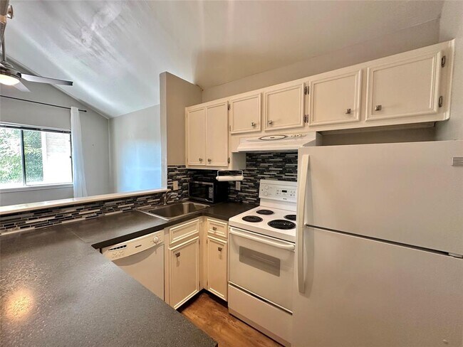 Building Photo - 4411 Guadalupe St