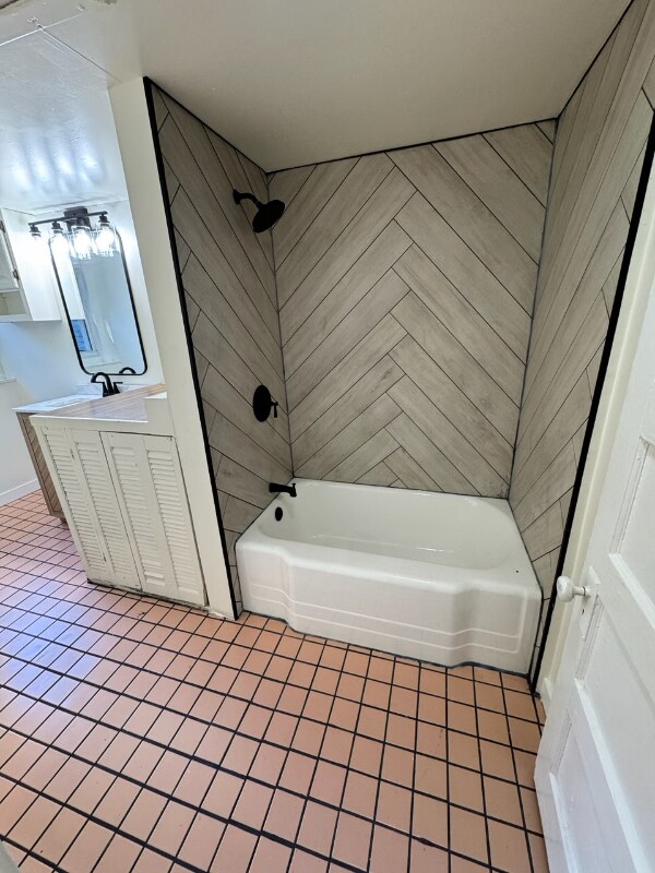 Building Photo - 751 Chislett St