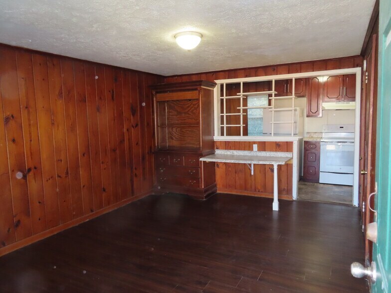 Building Photo - 15091 Fort Campbell Blvd