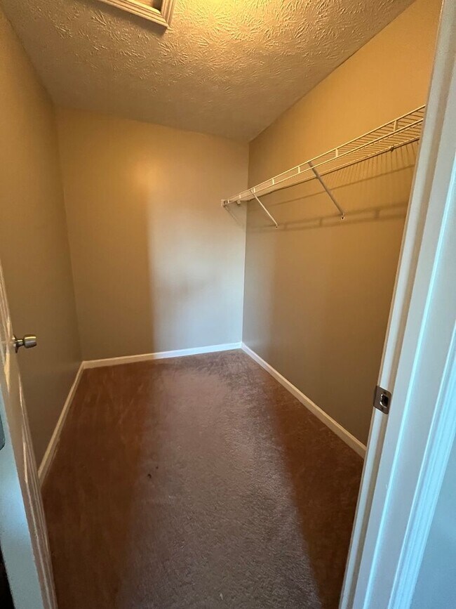 Building Photo - Single Family 2 bedroom 2 bathroom