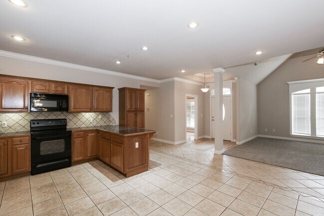 Building Photo - Stunning 3 Bedroom Home in Farmington