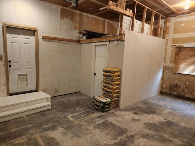 Building Photo - 530 2nd St