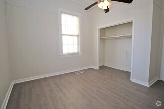 Building Photo - PRE-LEASING for 2025! 3 Bedroom, 2 Bath - ...