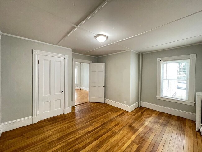 Building Photo - 350 Portland St