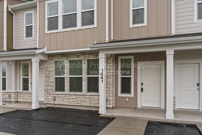 Building Photo - 1041 N 200 W