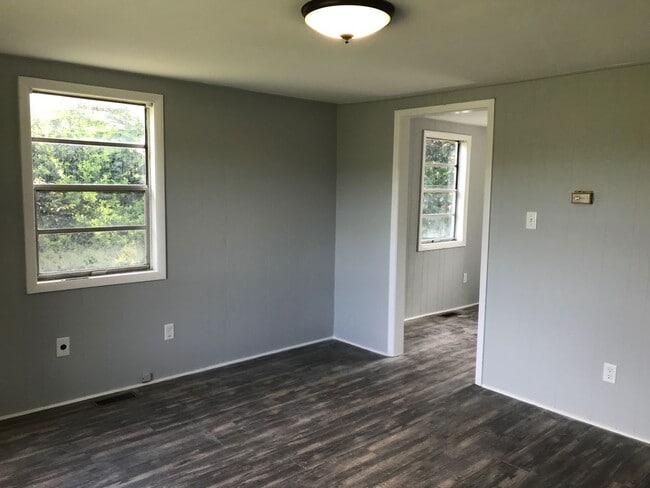 Building Photo - Love the Country Quiet - 2 bed 1 bath home on private country lot