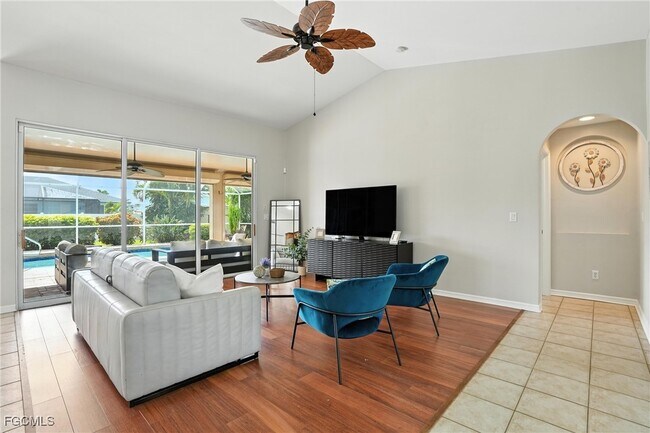 Building Photo - 3023 SW 23rd Ave