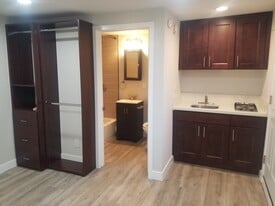 Building Photo - 3523 E 58th St