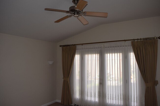 Building Photo - Coming Soon - Spacious 5 Bedroom Home for Rent