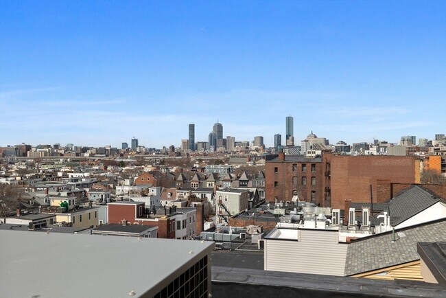 Building Photo - 457 W Broadway