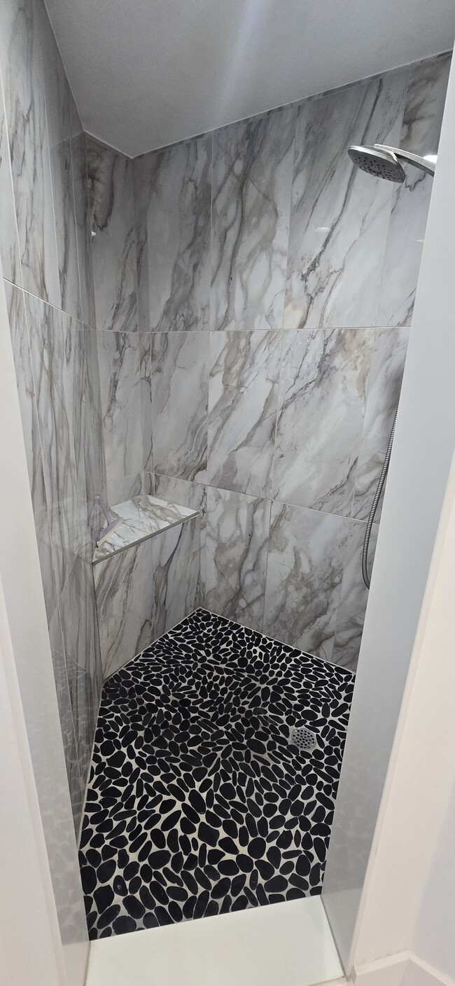 Building Photo - 301 22nd St