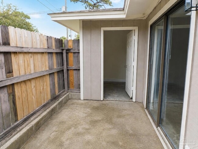 Building Photo - 5207 Charbar Dr