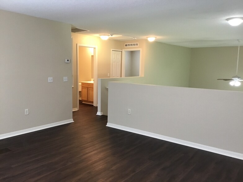 Building Photo - 87211 Kipling Dr