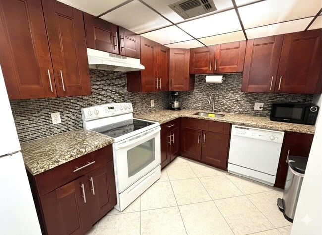 Building Photo - 737 SE 1st Way