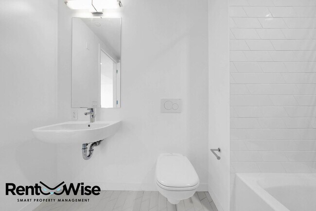 Building Photo - 450 Hayes St