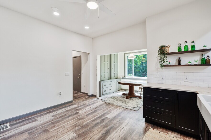 Building Photo - 133 Meade Ave