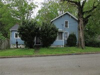 Building Photo - 128 Eagle St