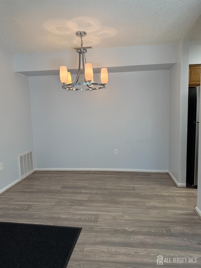 Building Photo - 1819 Ravens Crest Dr