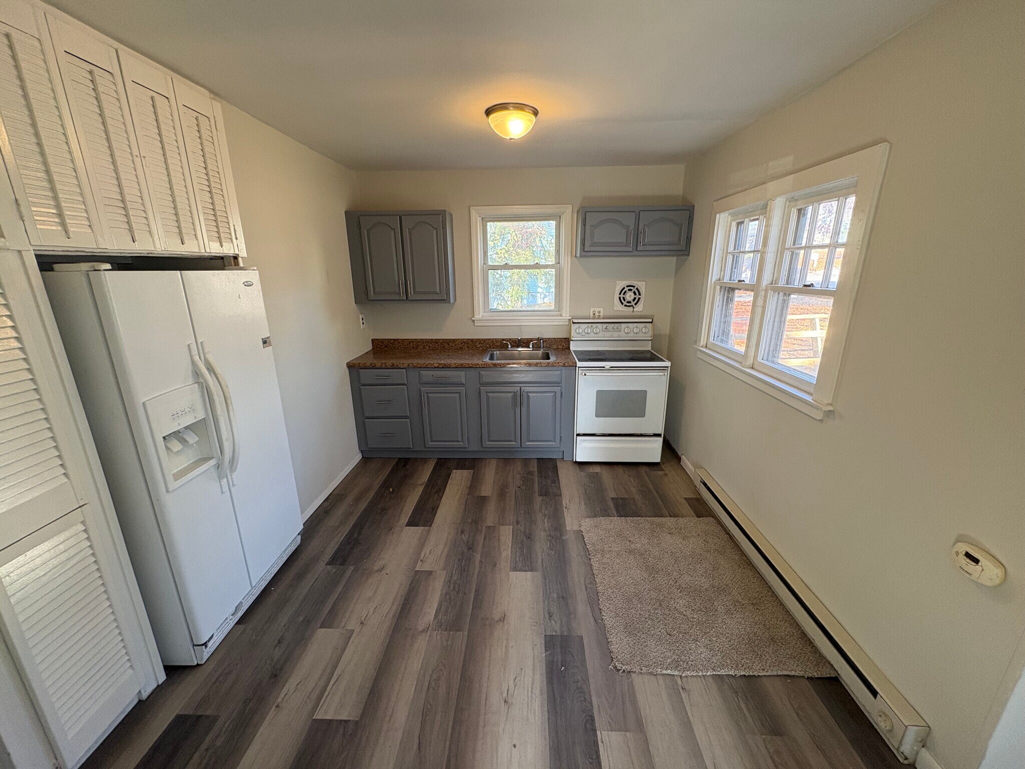 Building Photo - 2 Seawanhaka Ave