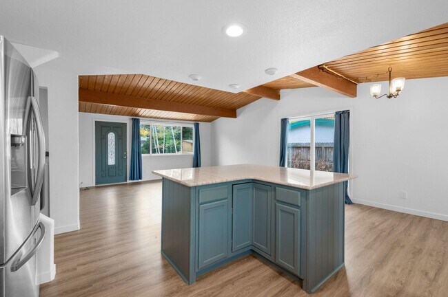 Building Photo - Adorable updated 2bdrm rancher