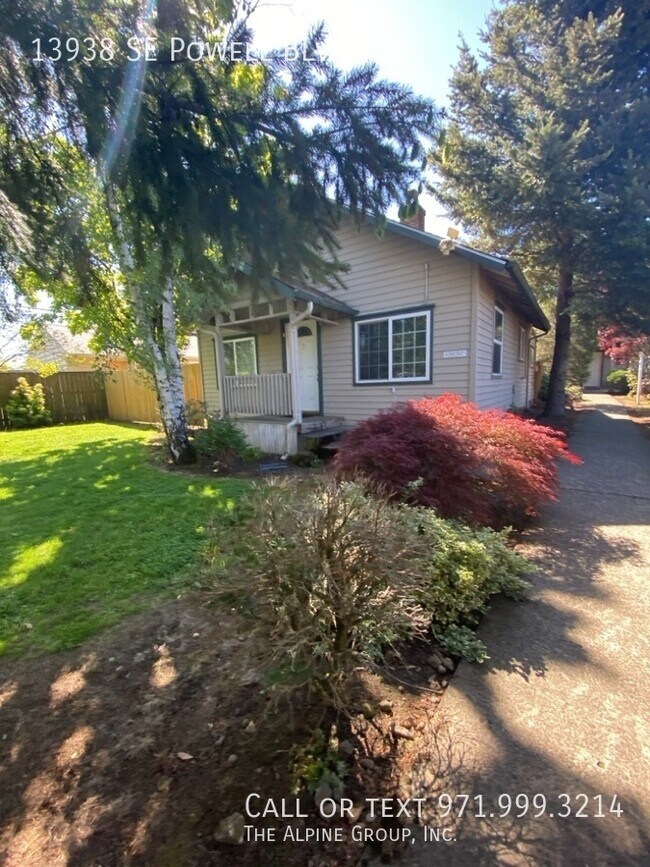 Primary Photo - 13938 SE Powell Blvd
