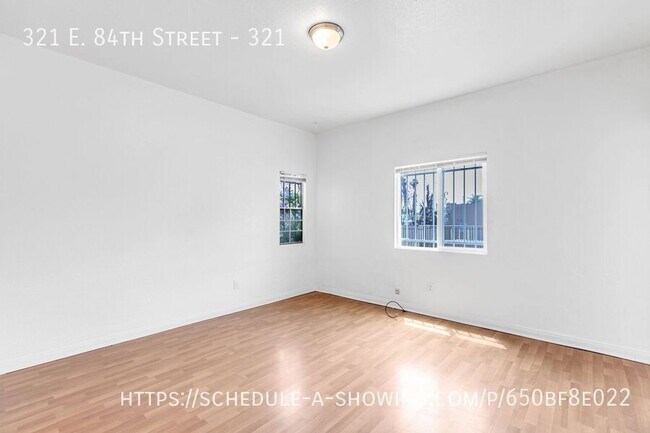 Building Photo - 321 E 84th St